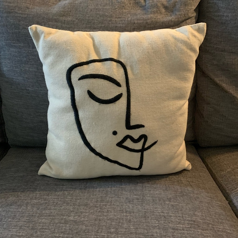 H&M HOME Cushion cover